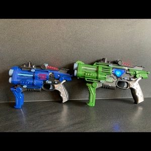 SilverLit Laser Tag MAD Light Up and Sound Set